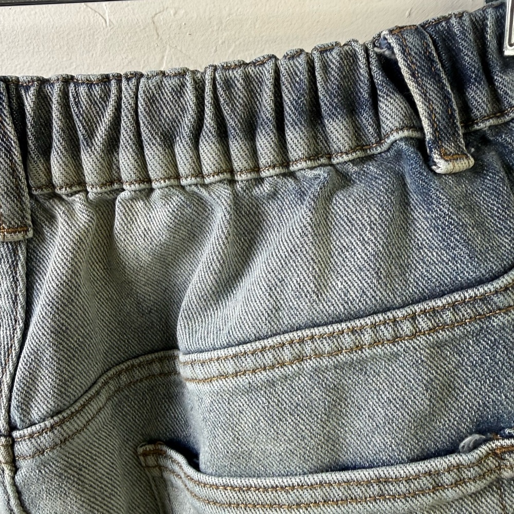 High Rise Blue Jeans with Peace Patch - Picture 5 of 9